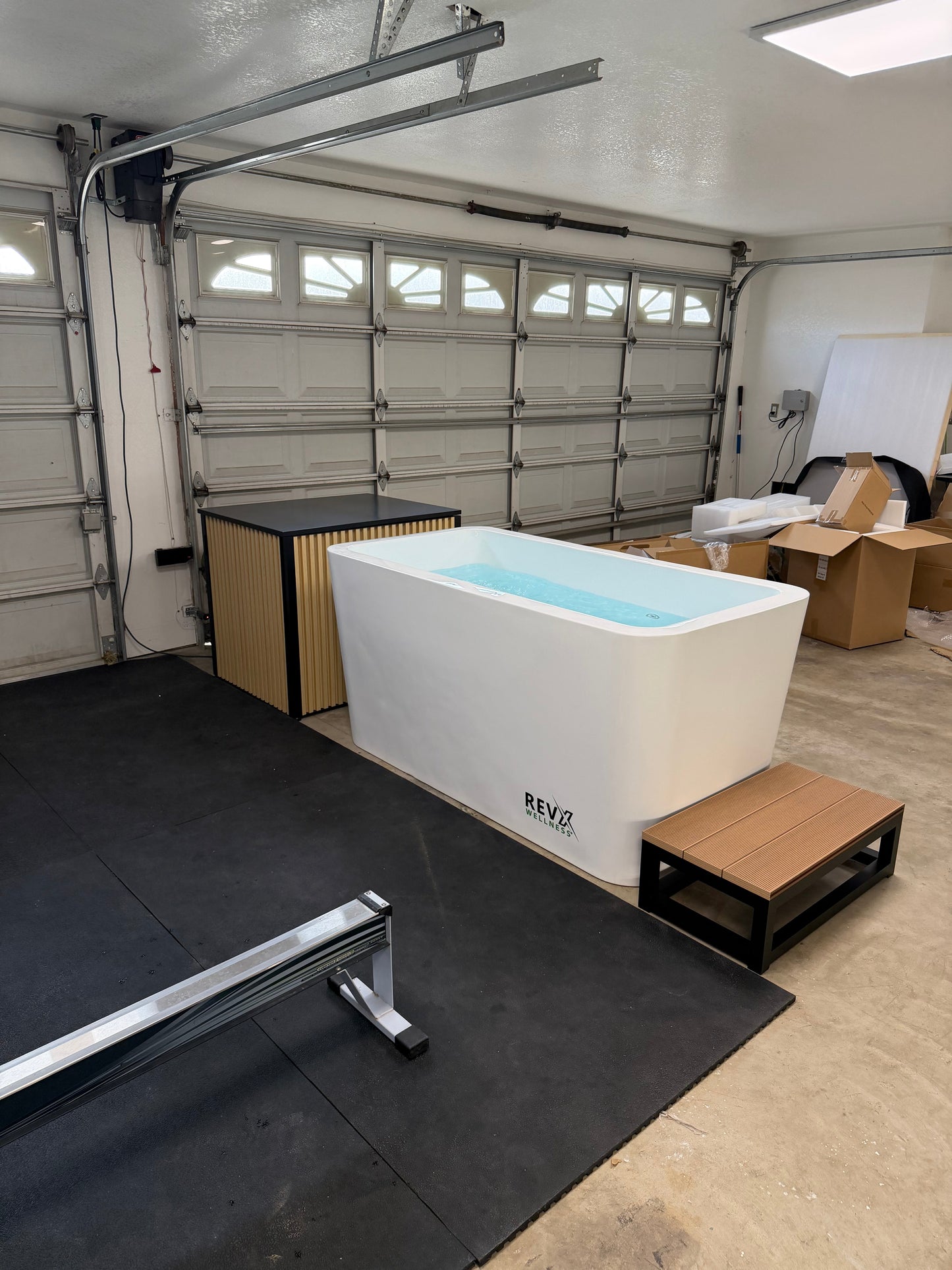 RevX Acrylic X Tub Cold Plunge | LUX 1.5 HP Hot & Cold Chiller with Filtration System